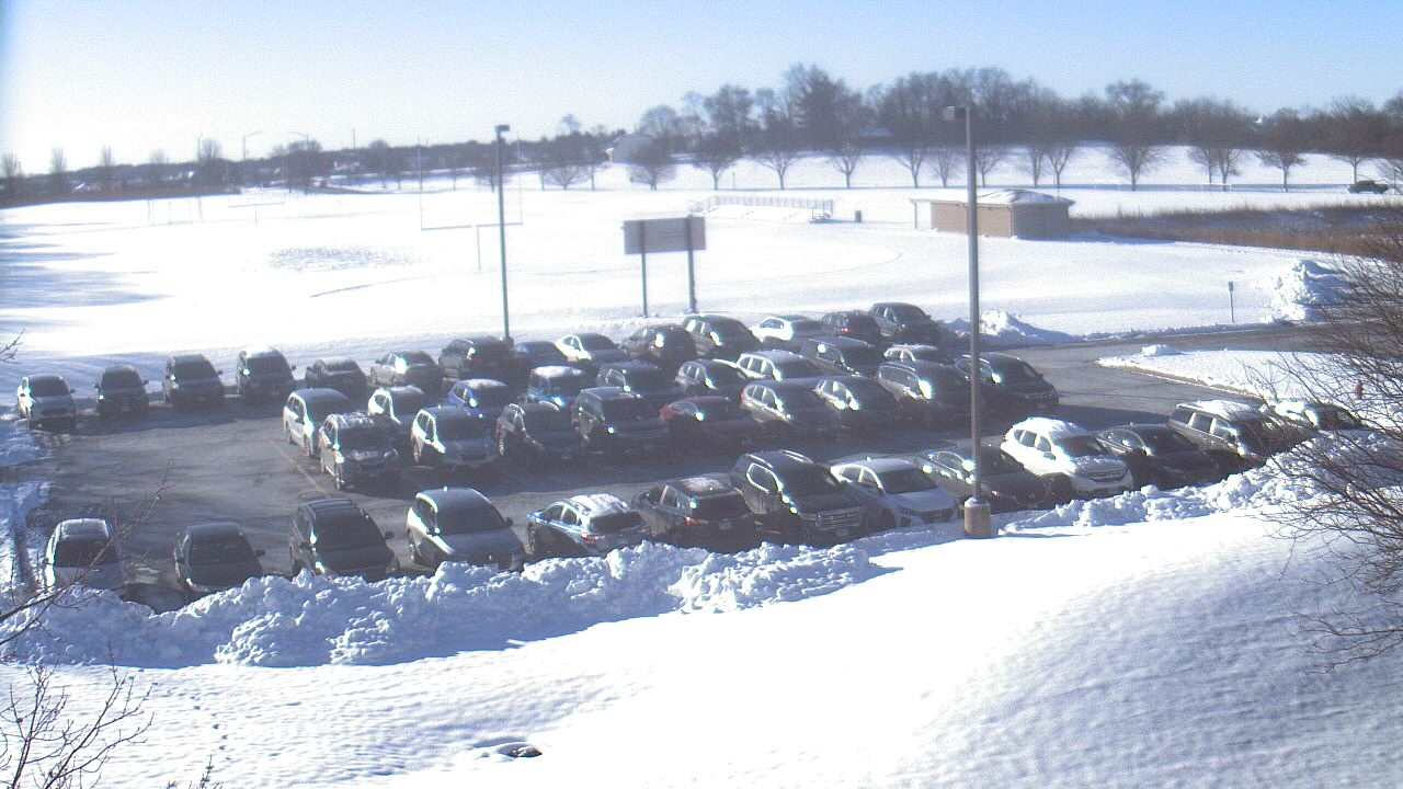 Thumbnail for current weather camera view from Geneva MS in Geneva, Illinois