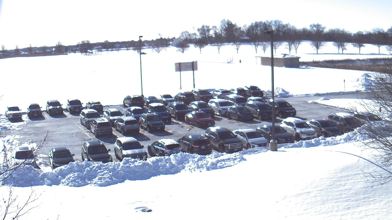 Thumbnail for current weather camera view from Geneva MS in Geneva, Illinois