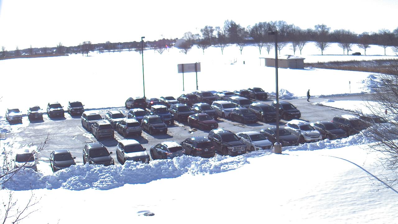 Thumbnail for current weather camera view from Geneva MS in Geneva, Illinois