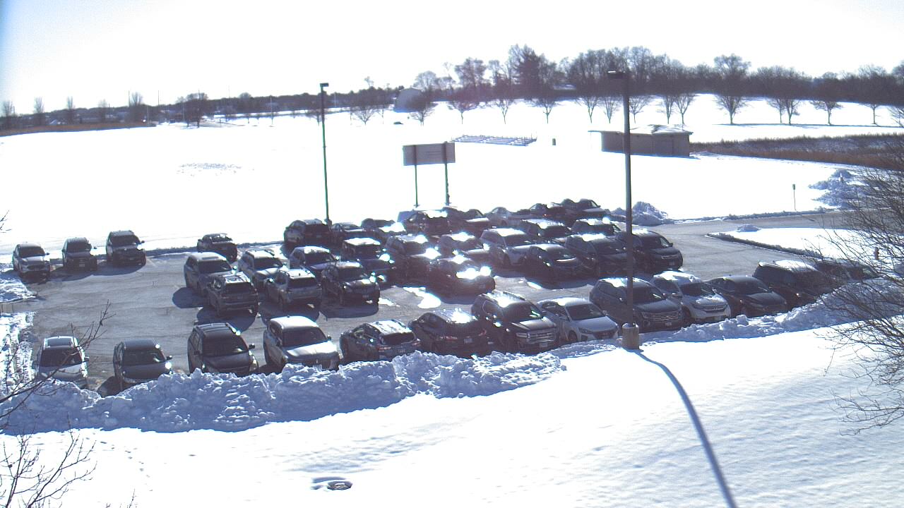 Thumbnail for current weather camera view from Geneva MS in Geneva, Illinois