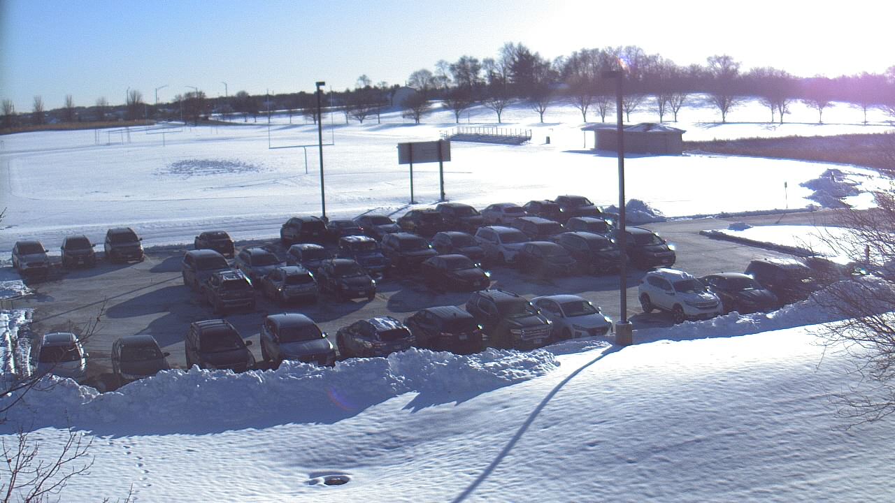 Thumbnail for current weather camera view from Geneva MS in Geneva, Illinois