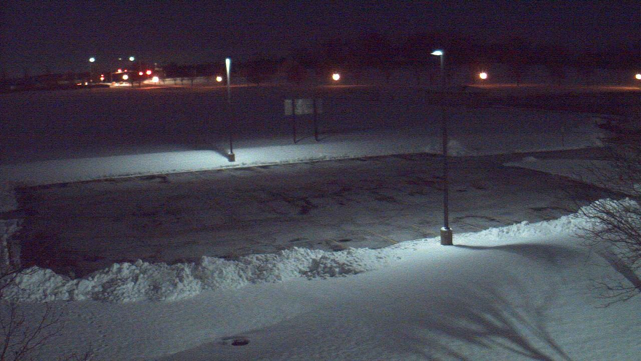 Thumbnail for current weather camera view from Geneva MS in Geneva, Illinois