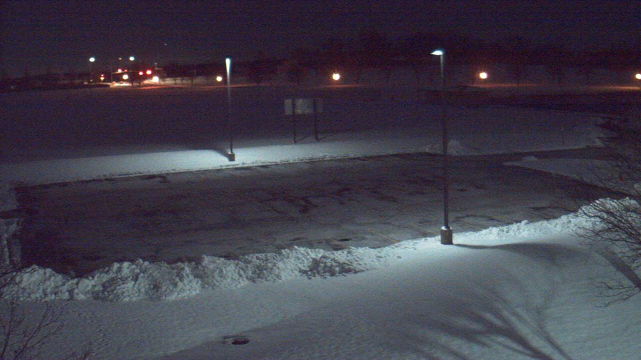 Thumbnail for current weather camera view from Geneva MS in Geneva, Illinois