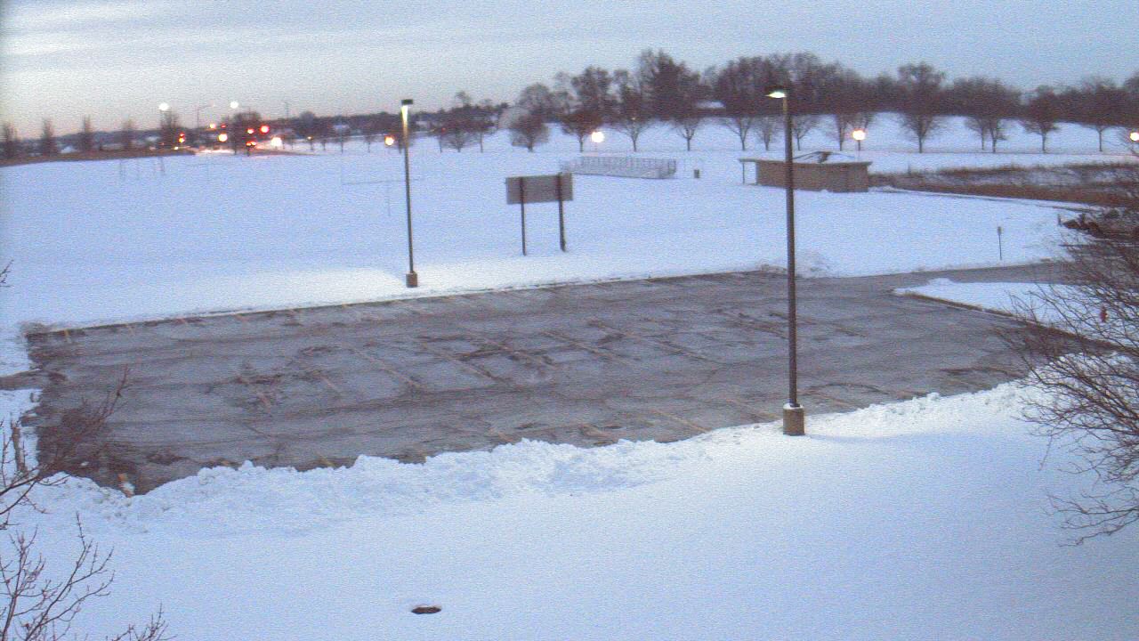 Thumbnail for current weather camera view from Geneva MS in Geneva, Illinois