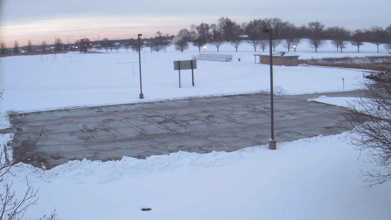 Thumbnail for current weather camera view from Geneva MS in Geneva, Illinois