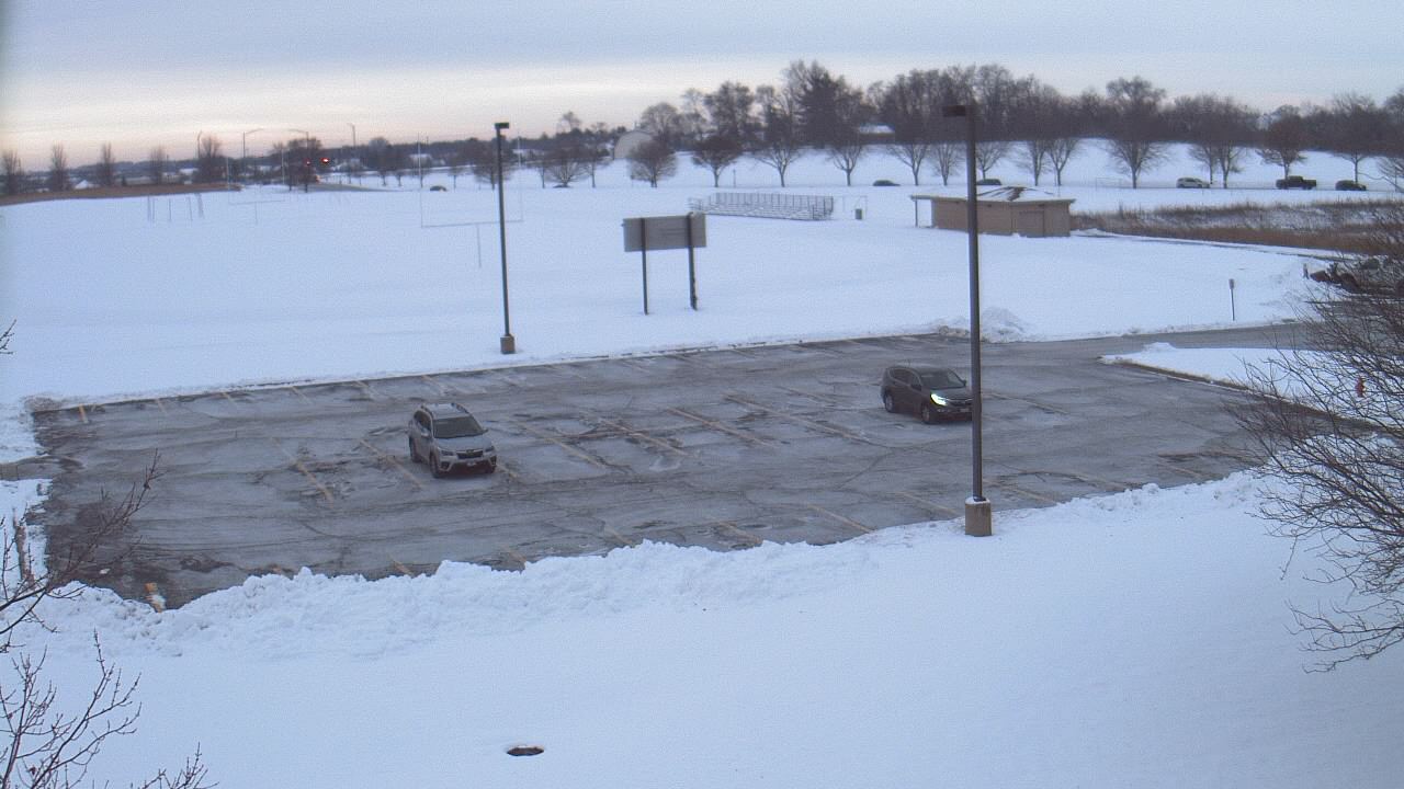 Thumbnail for current weather camera view from Geneva MS in Geneva, Illinois