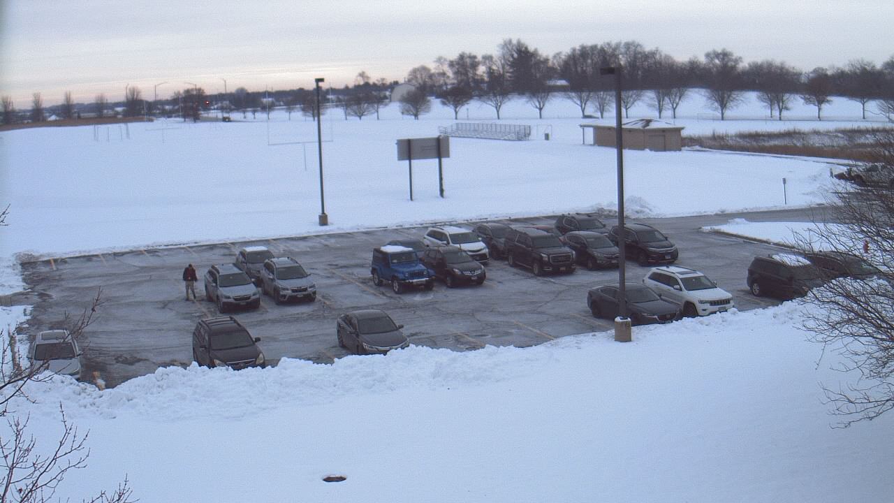 Thumbnail for current weather camera view from Geneva MS in Geneva, Illinois