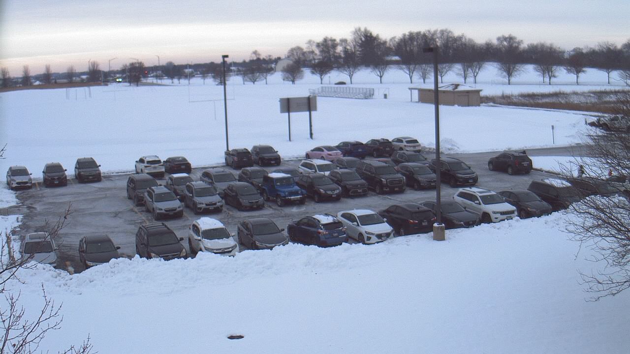 Thumbnail for current weather camera view from Geneva MS in Geneva, Illinois