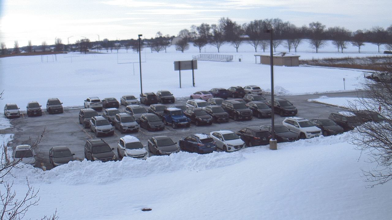 Thumbnail for current weather camera view from Geneva MS in Geneva, Illinois