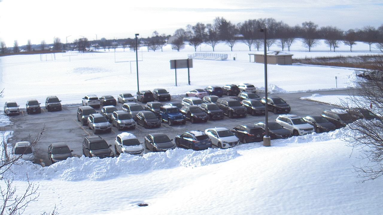 Thumbnail for current weather camera view from Geneva MS in Geneva, Illinois