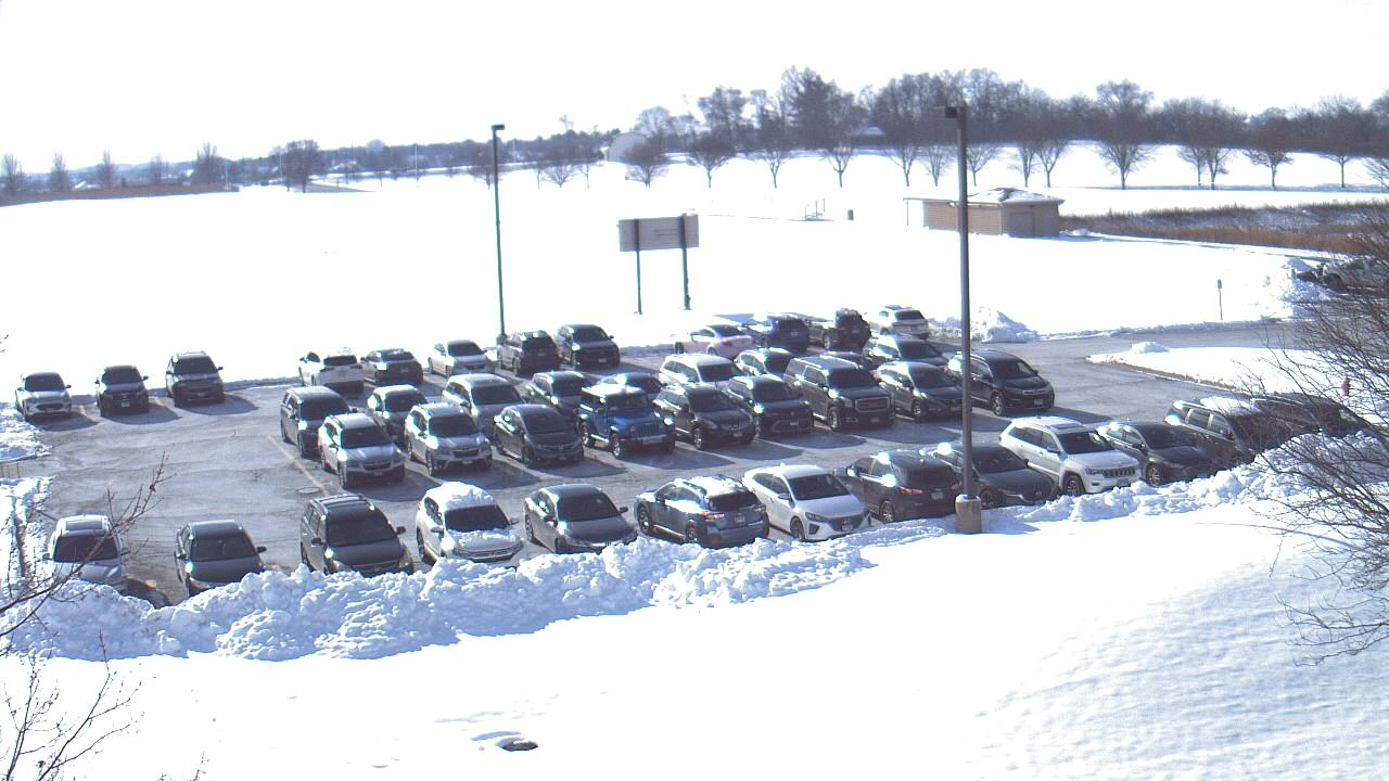 Thumbnail for current weather camera view from Geneva MS in Geneva, Illinois