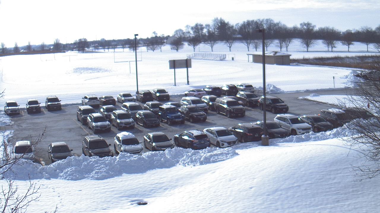 Thumbnail for current weather camera view from Geneva MS in Geneva, Illinois