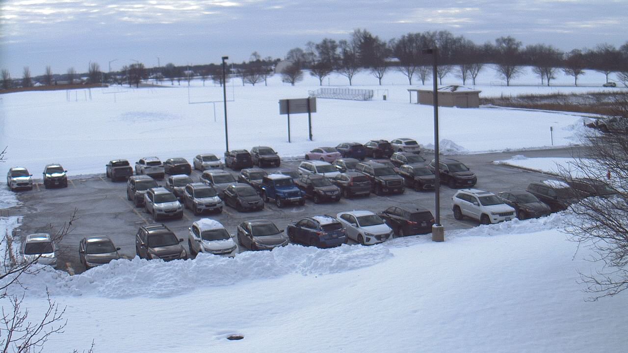 Thumbnail for current weather camera view from Geneva MS in Geneva, Illinois