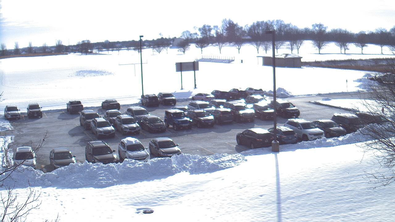 Thumbnail for current weather camera view from Geneva MS in Geneva, Illinois