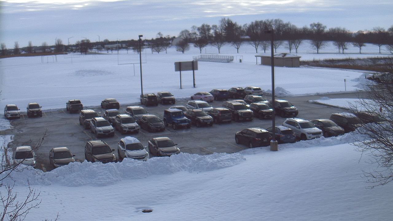 Thumbnail for current weather camera view from Geneva MS in Geneva, Illinois