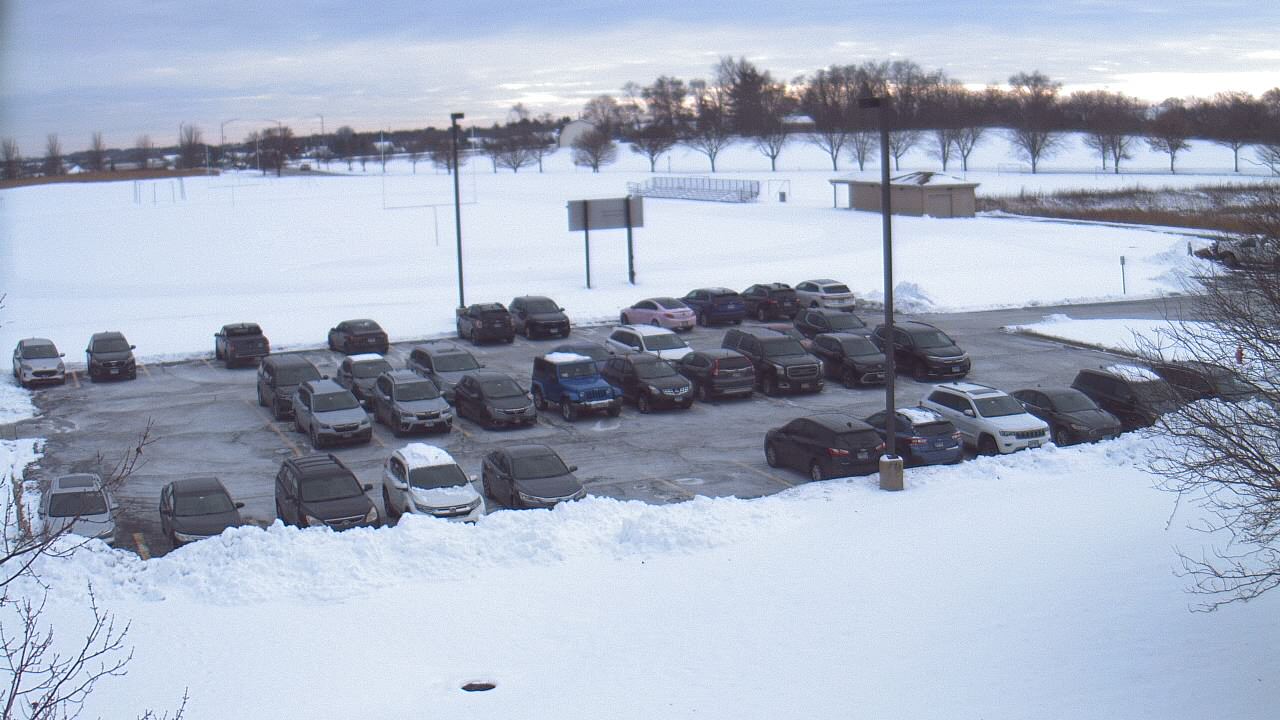 Thumbnail for current weather camera view from Geneva MS in Geneva, Illinois