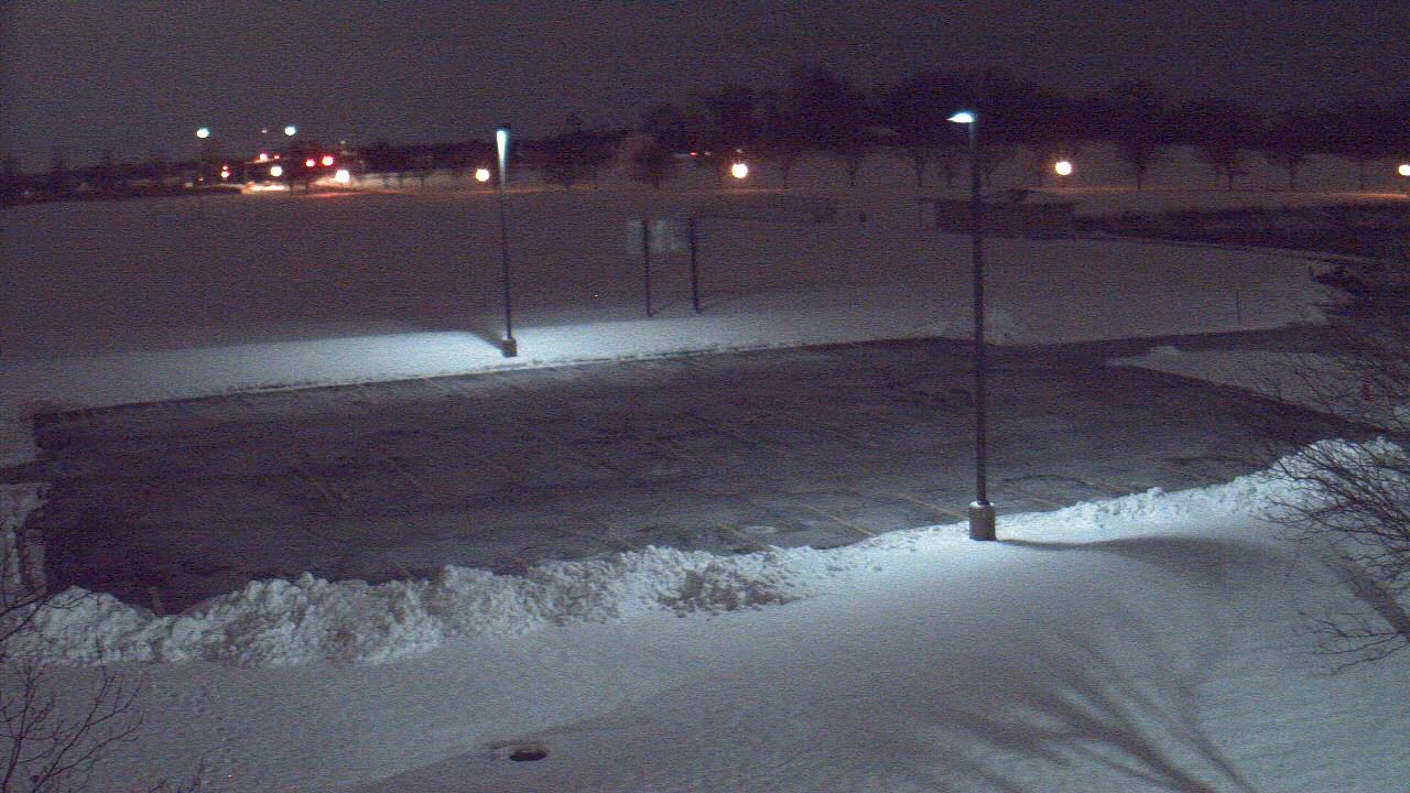 Thumbnail for current weather camera view from Geneva MS in Geneva, Illinois