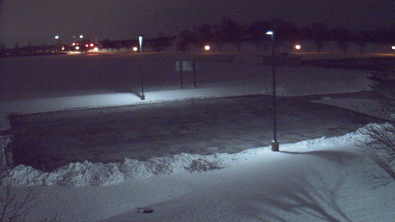 Thumbnail for current weather camera view from Geneva MS in Geneva, Illinois