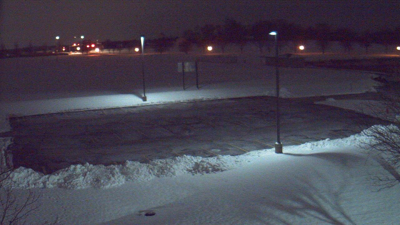 Thumbnail for current weather camera view from Geneva MS in Geneva, Illinois