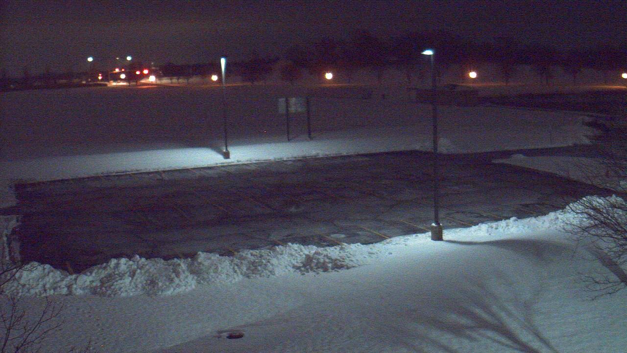 Thumbnail for current weather camera view from Geneva MS in Geneva, Illinois