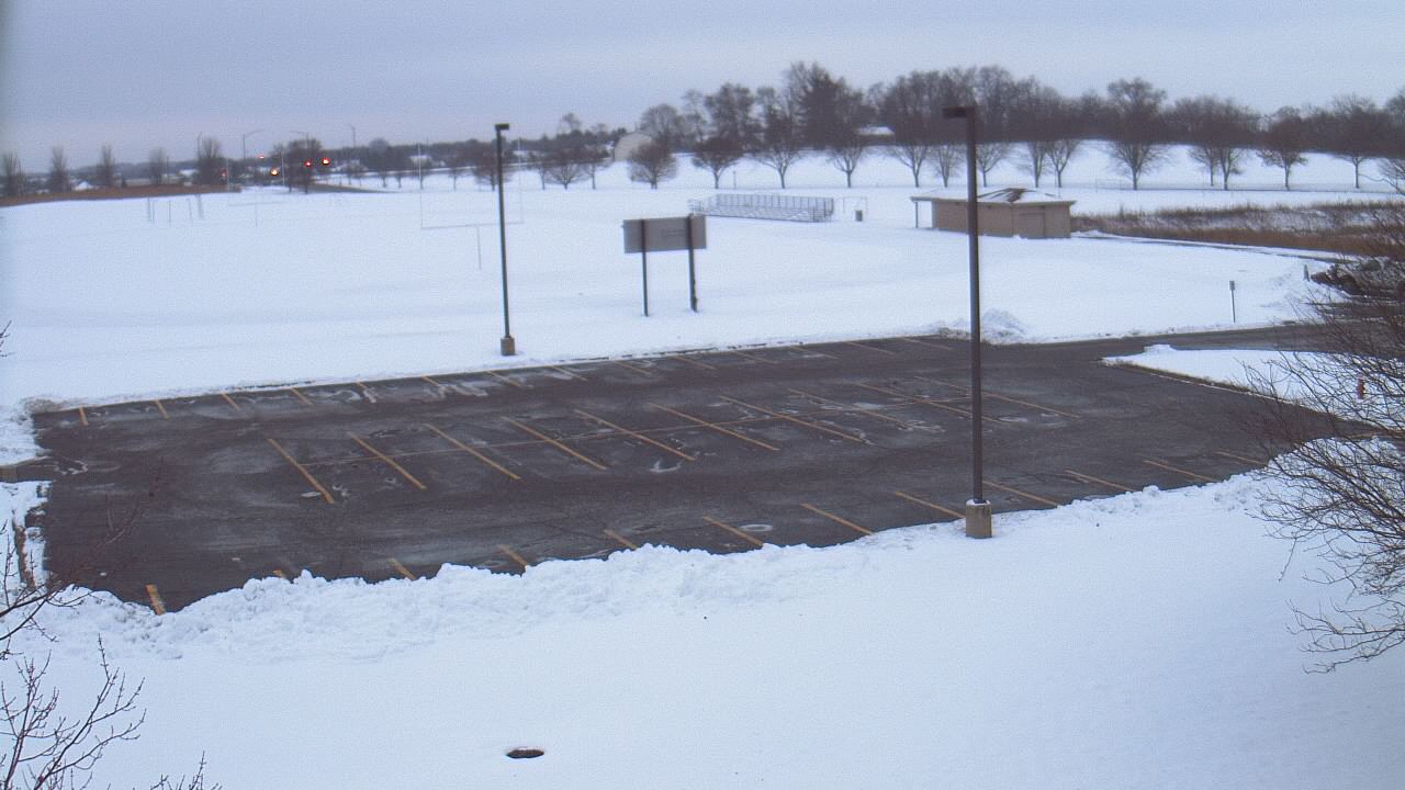 Thumbnail for current weather camera view from Geneva MS in Geneva, Illinois