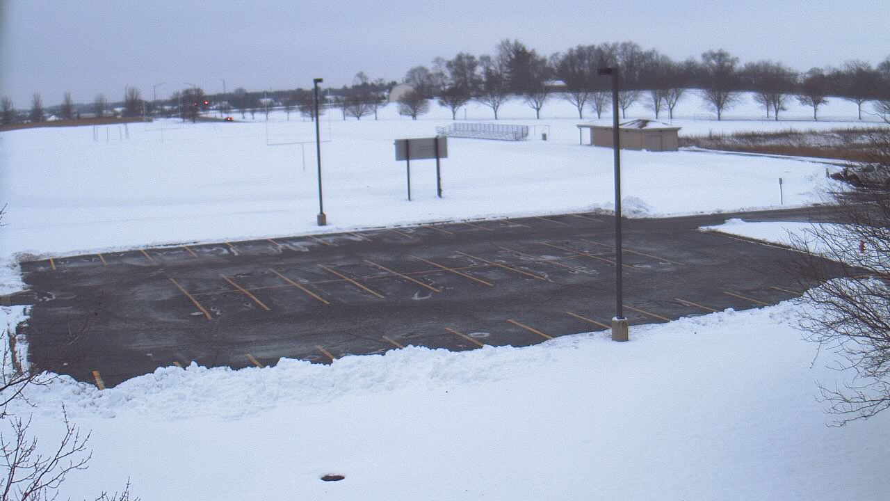 Thumbnail for current weather camera view from Geneva MS in Geneva, Illinois