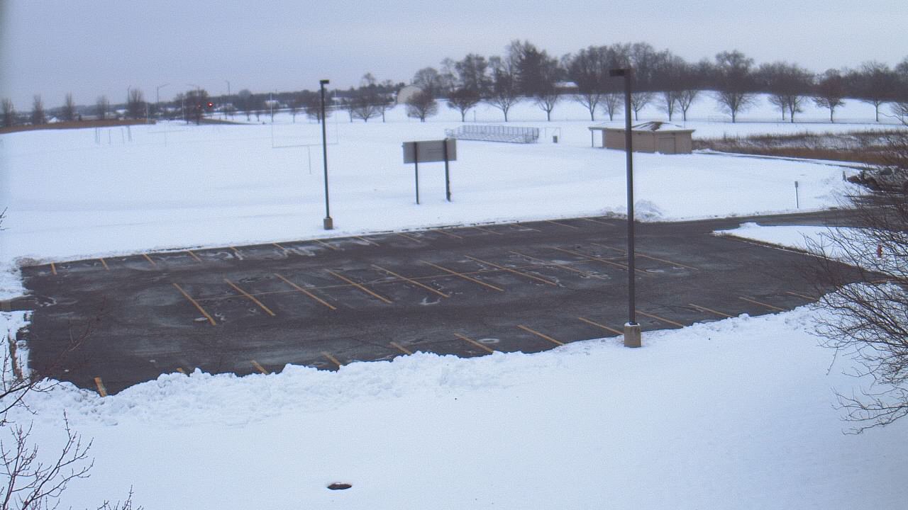 Thumbnail for current weather camera view from Geneva MS in Geneva, Illinois