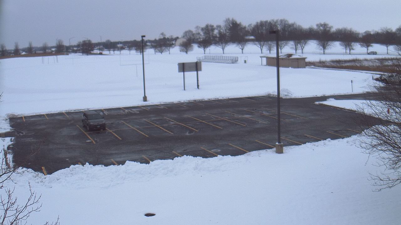 Thumbnail for current weather camera view from Geneva MS in Geneva, Illinois