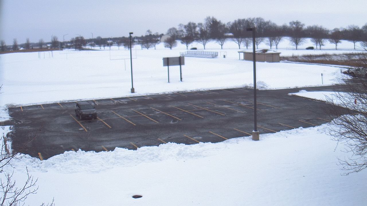 Thumbnail for current weather camera view from Geneva MS in Geneva, Illinois