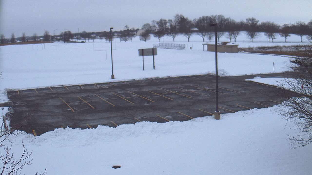 Thumbnail for current weather camera view from Geneva MS in Geneva, Illinois