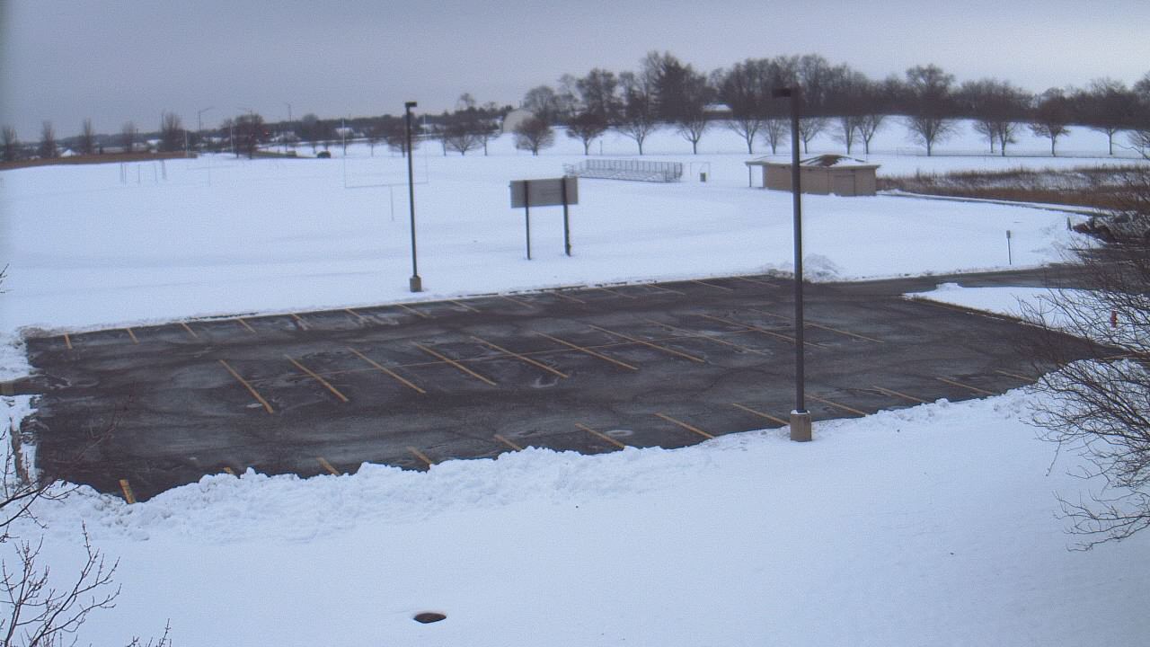 Thumbnail for current weather camera view from Geneva MS in Geneva, Illinois