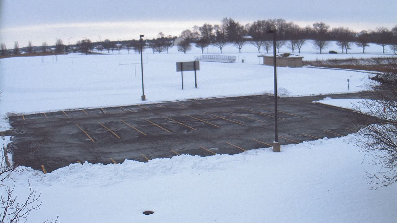 Thumbnail for current weather camera view from Geneva MS in Geneva, Illinois