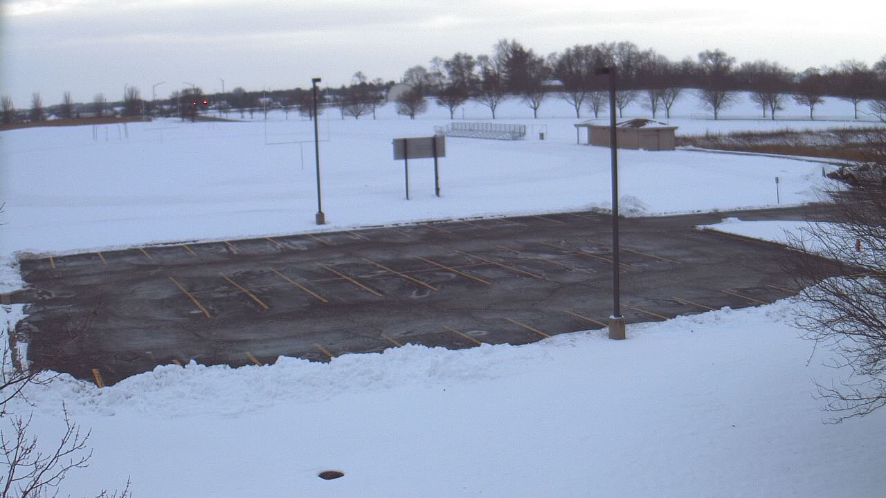 Thumbnail for current weather camera view from Geneva MS in Geneva, Illinois