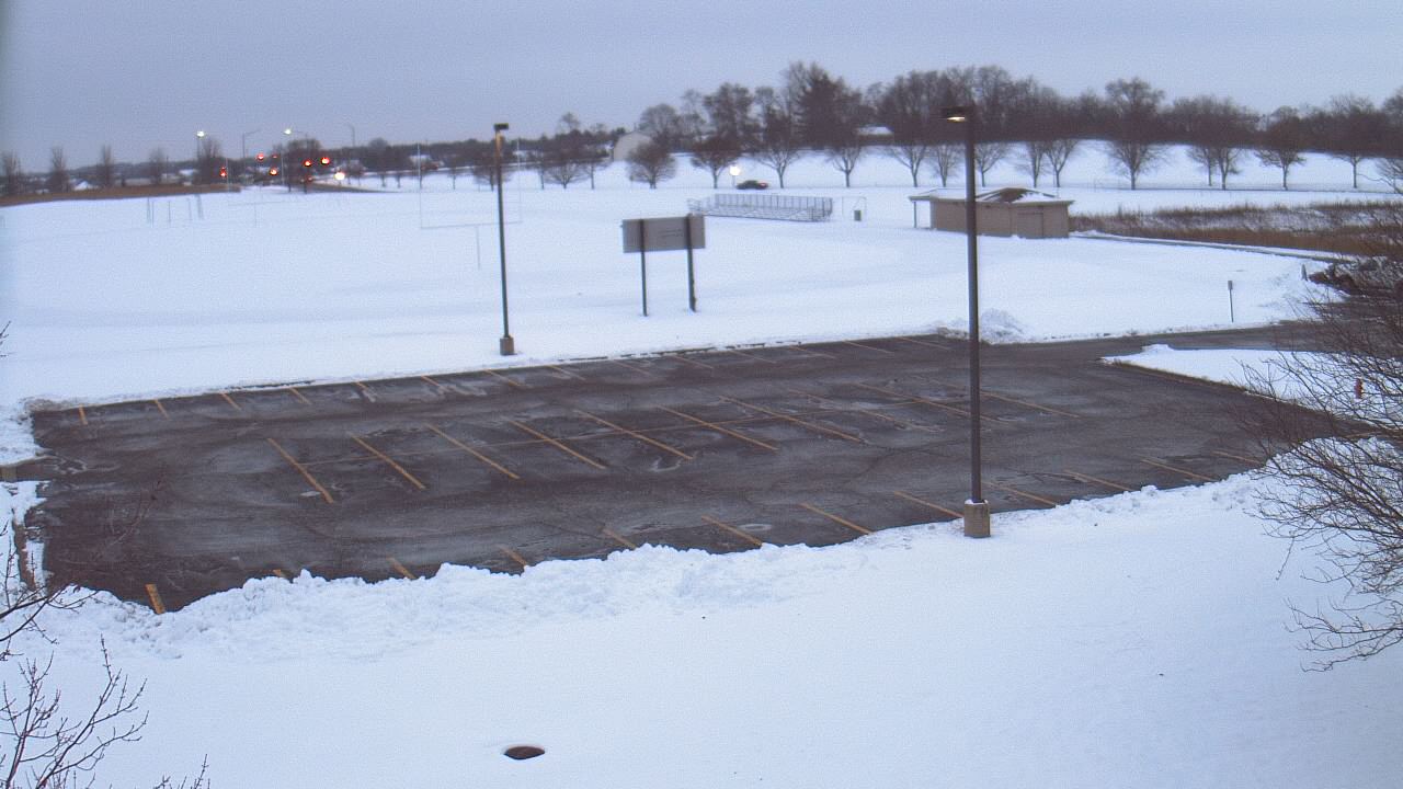 Thumbnail for current weather camera view from Geneva MS in Geneva, Illinois