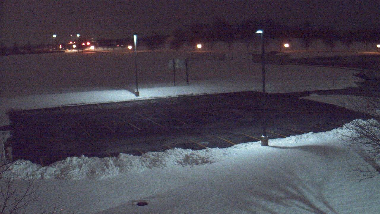 Thumbnail for current weather camera view from Geneva MS in Geneva, Illinois