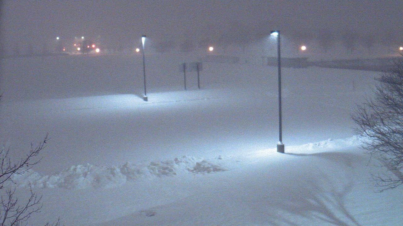 Thumbnail for current weather camera view from Geneva MS in Geneva, Illinois