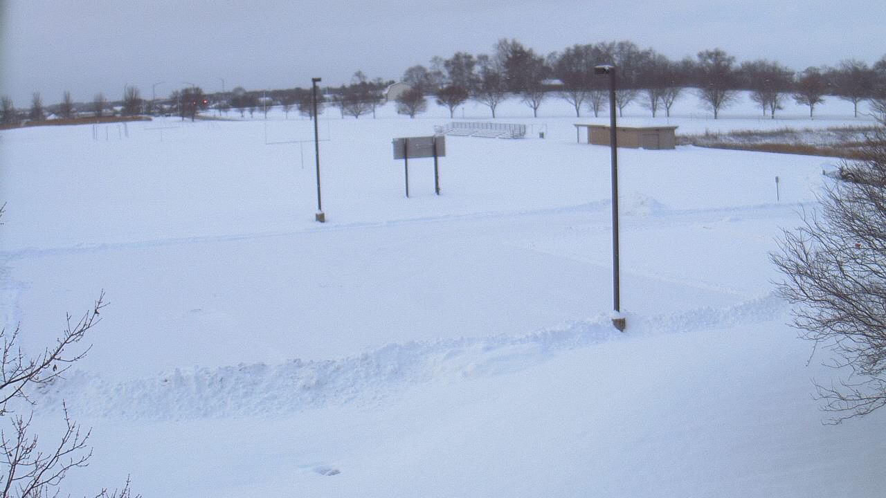 Thumbnail for current weather camera view from Geneva MS in Geneva, Illinois