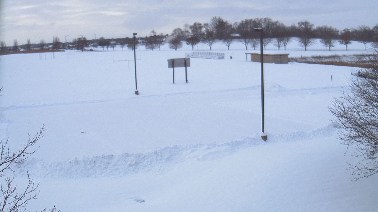 Thumbnail for current weather camera view from Geneva MS in Geneva, Illinois