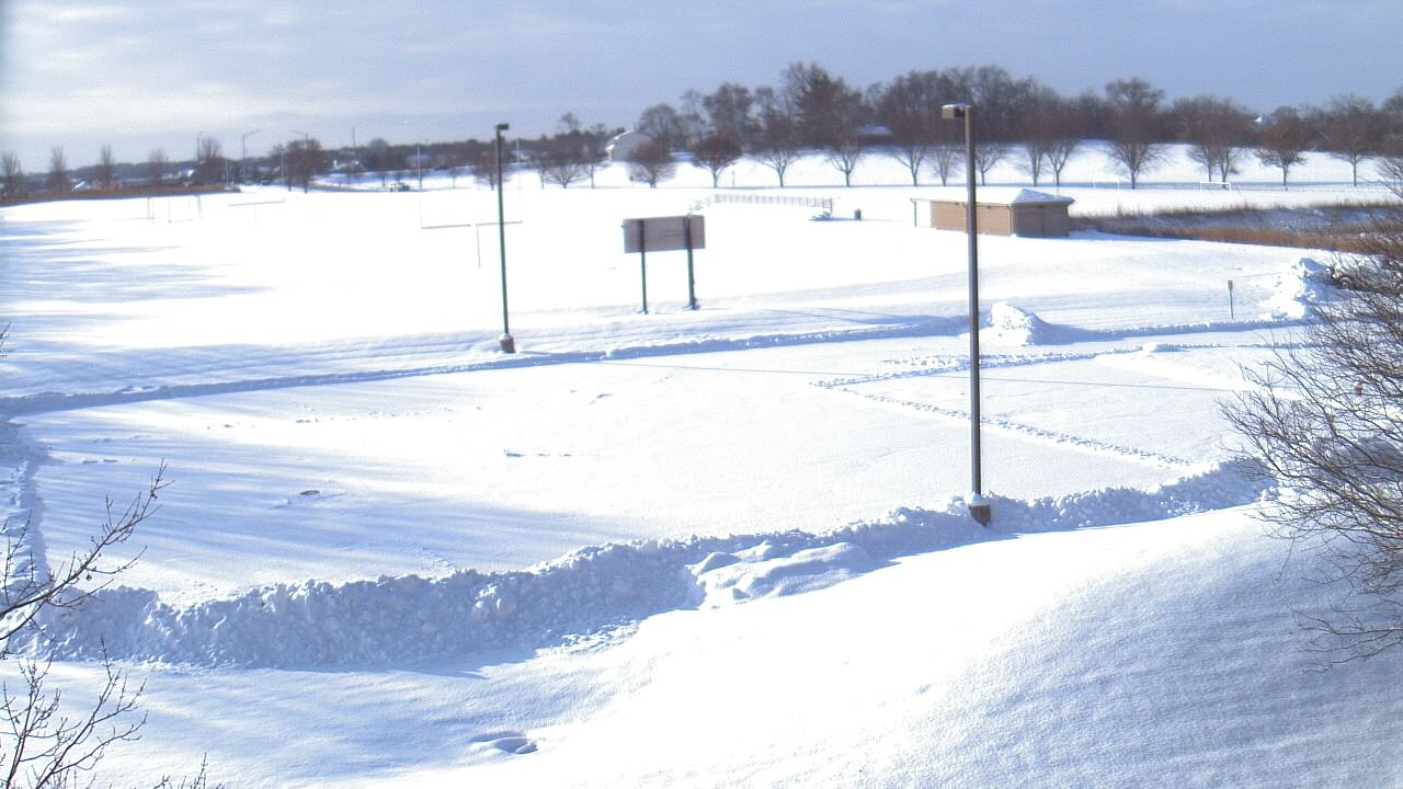 Thumbnail for current weather camera view from Geneva MS in Geneva, Illinois