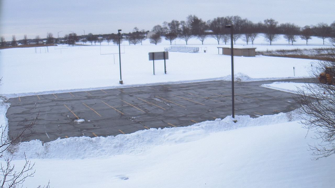 Thumbnail for current weather camera view from Geneva MS in Geneva, Illinois