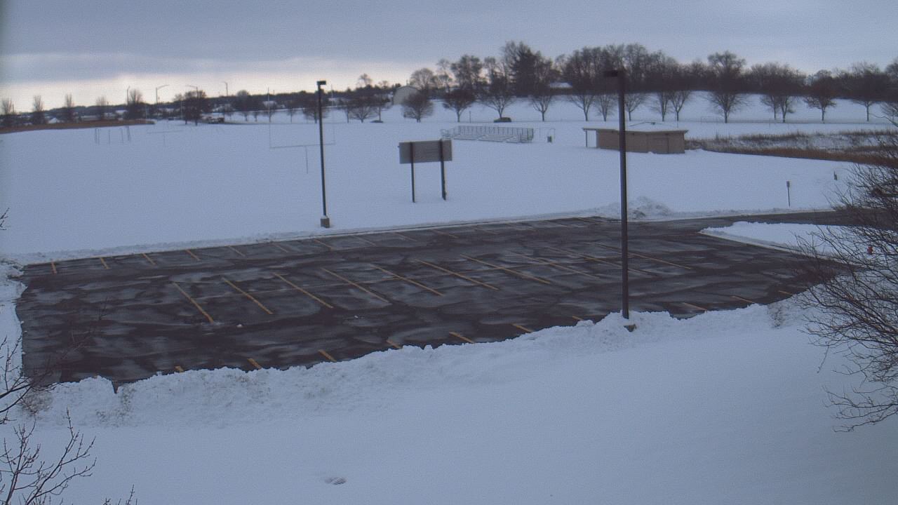 Thumbnail for current weather camera view from Geneva MS in Geneva, Illinois