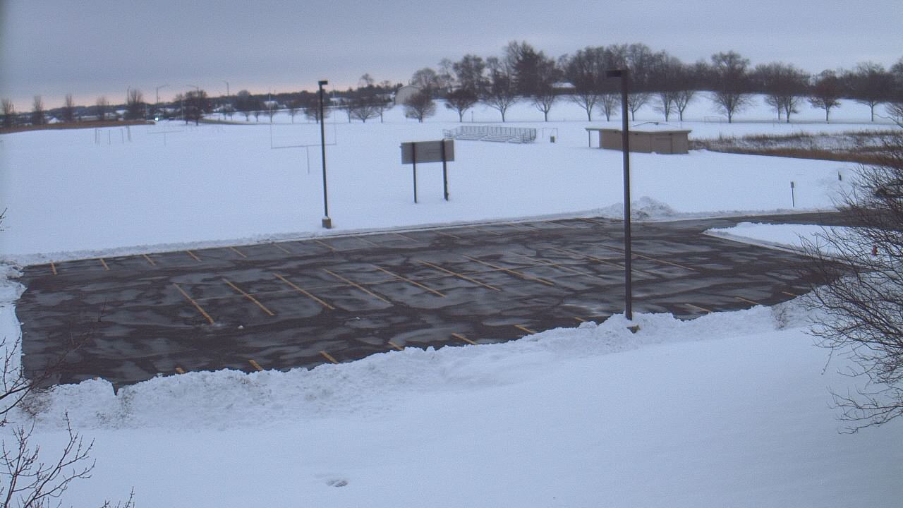 Thumbnail for current weather camera view from Geneva MS in Geneva, Illinois