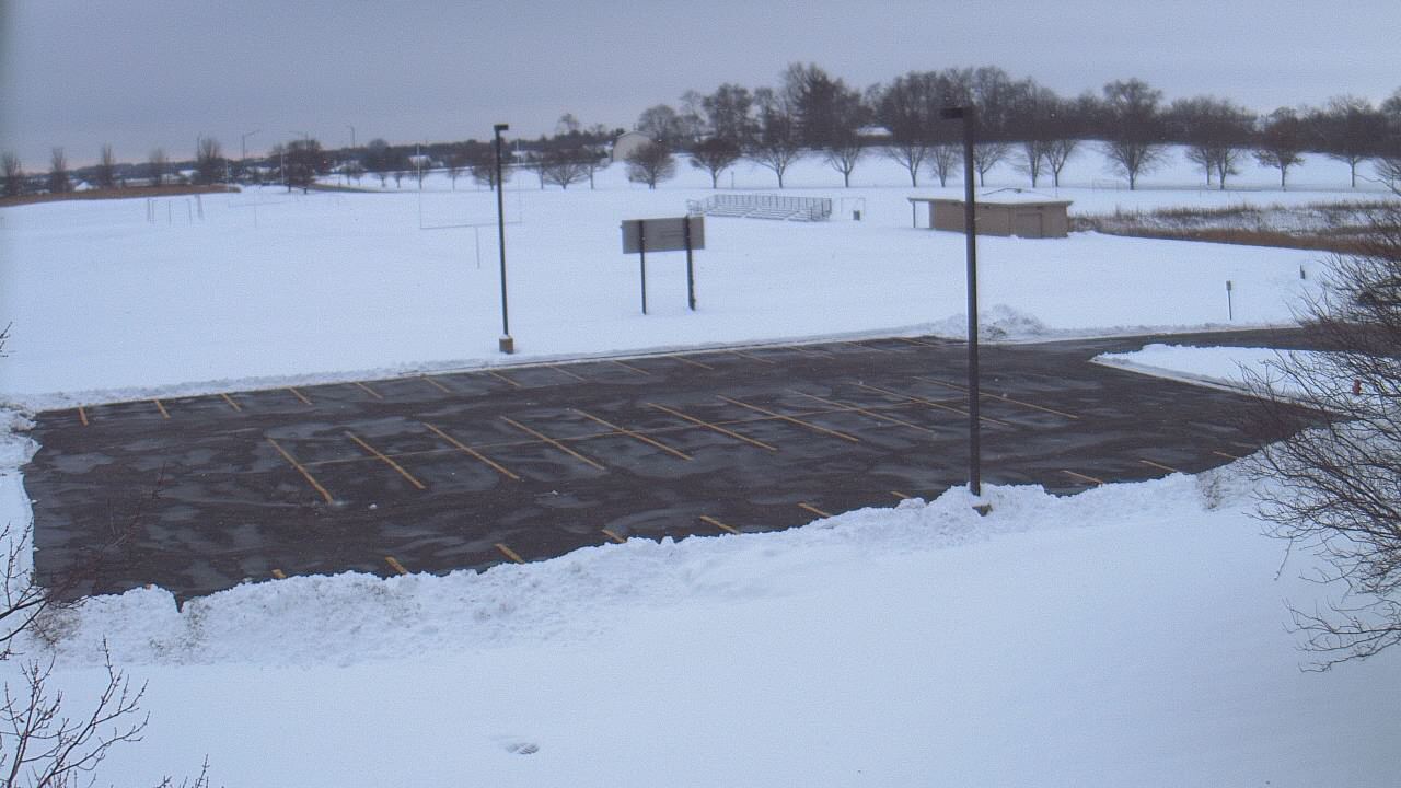 Thumbnail for current weather camera view from Geneva MS in Geneva, Illinois