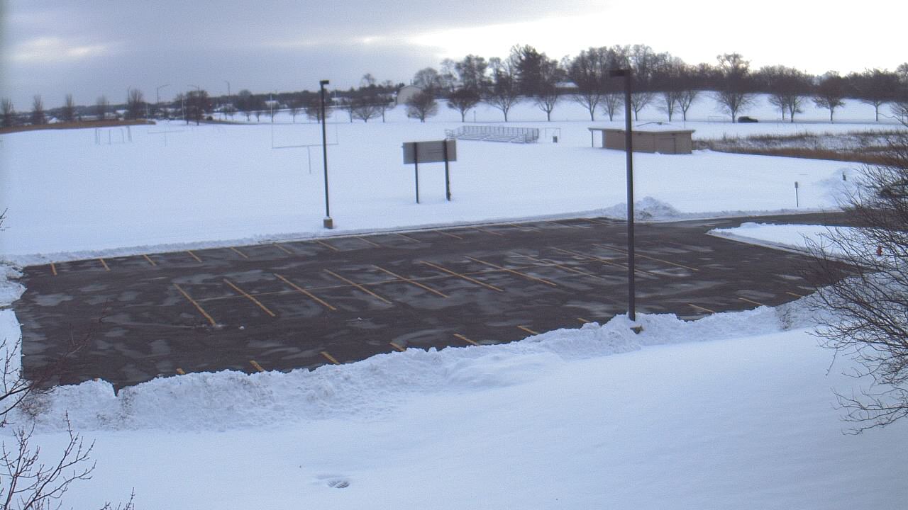 Thumbnail for current weather camera view from Geneva MS in Geneva, Illinois