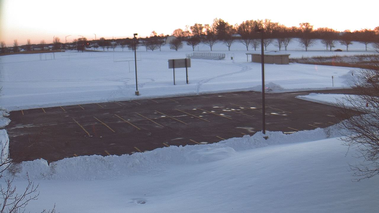 Thumbnail for current weather camera view from Geneva MS in Geneva, Illinois