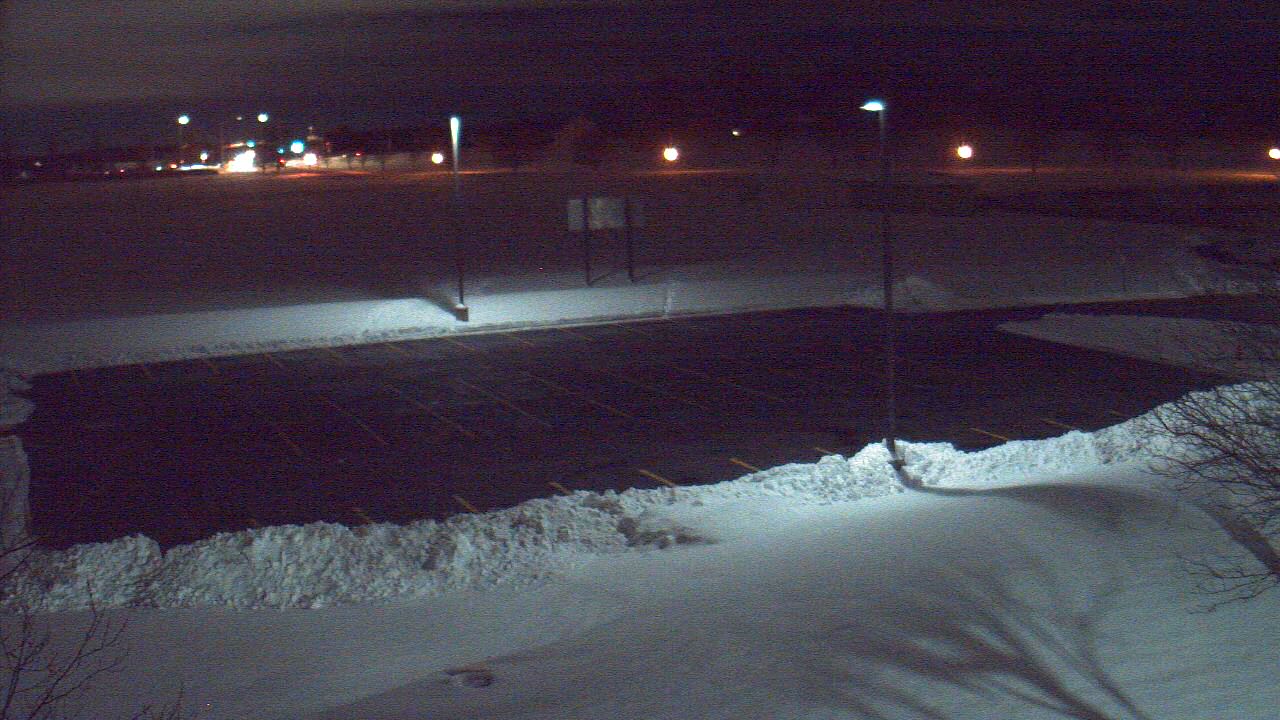 Thumbnail for current weather camera view from Geneva MS in Geneva, Illinois