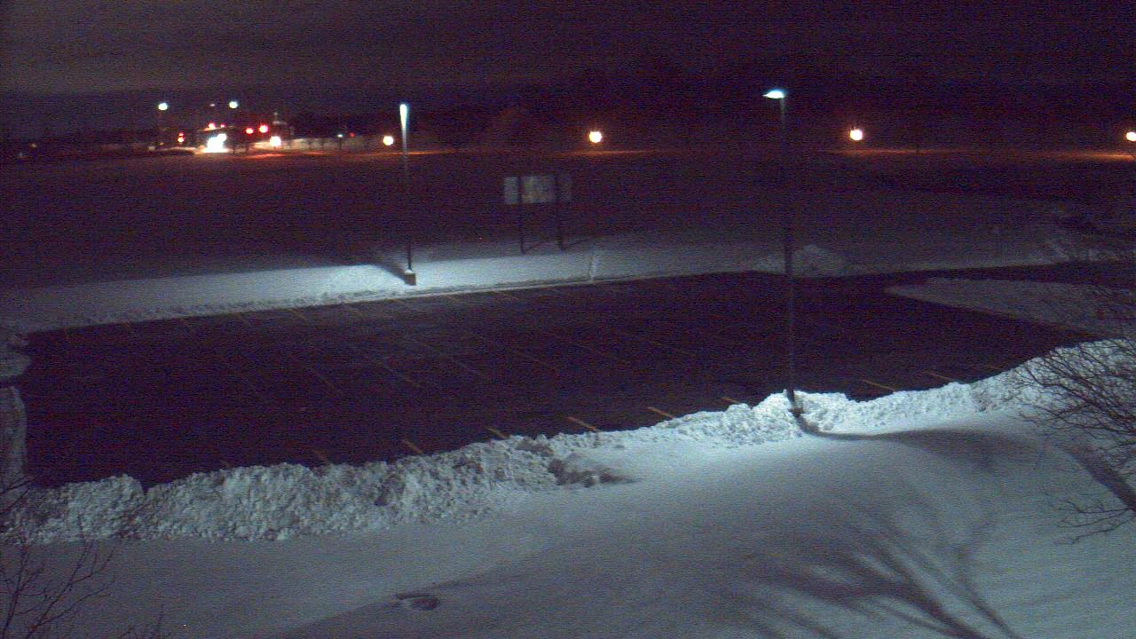 Thumbnail for current weather camera view from Geneva MS in Geneva, Illinois