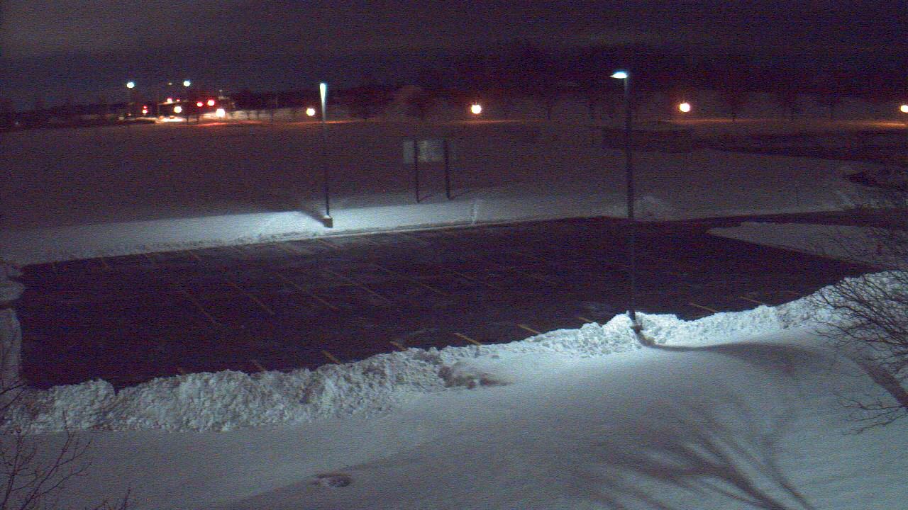 Thumbnail for current weather camera view from Geneva MS in Geneva, Illinois