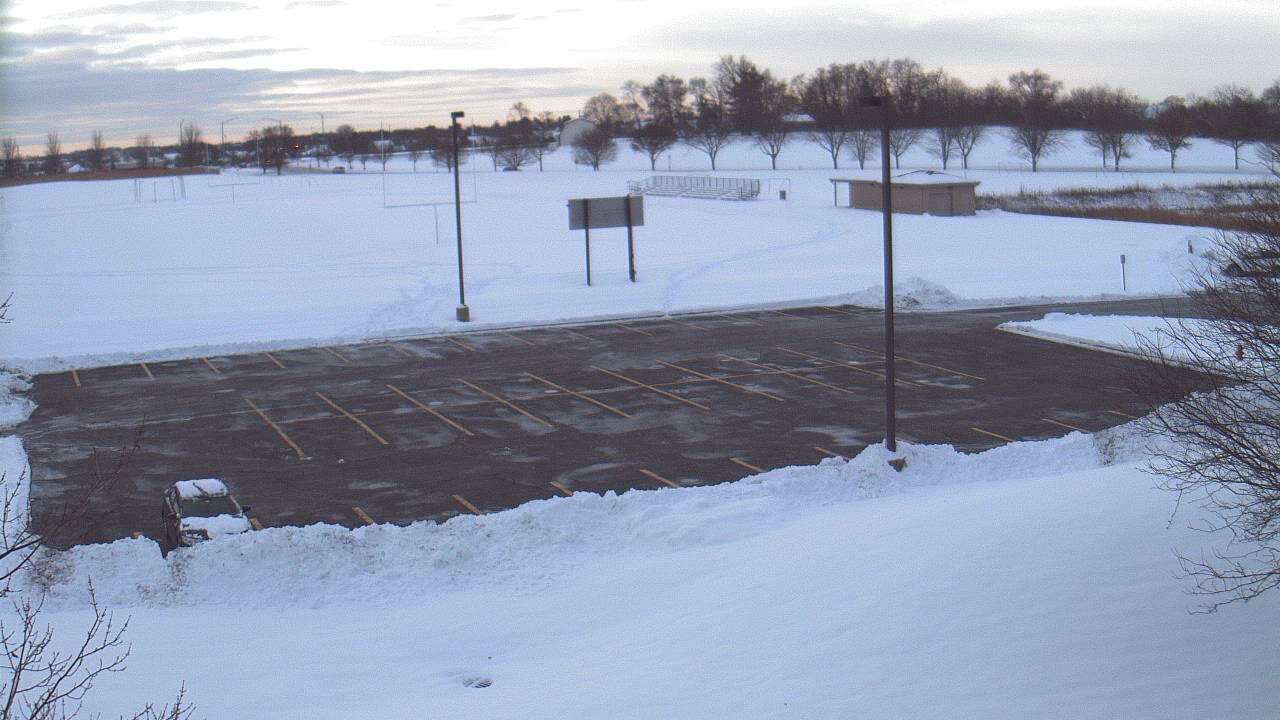 Thumbnail for current weather camera view from Geneva MS in Geneva, Illinois