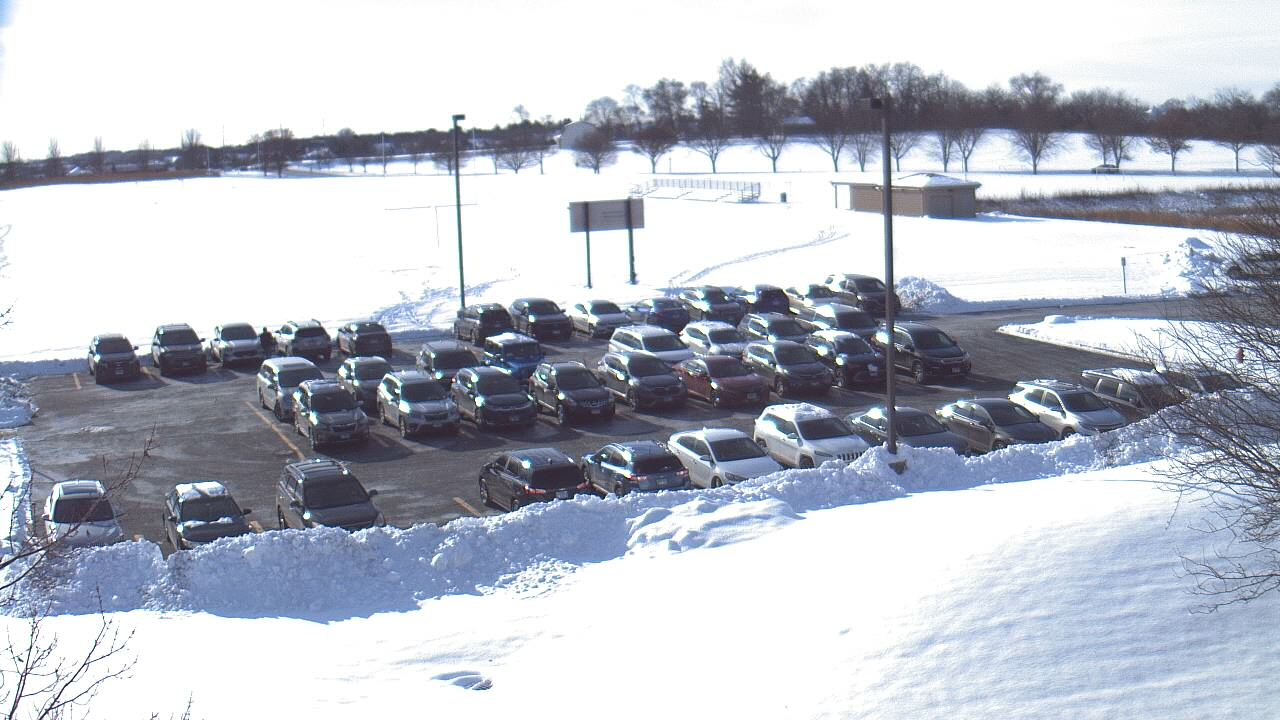 Thumbnail for current weather camera view from Geneva MS in Geneva, Illinois